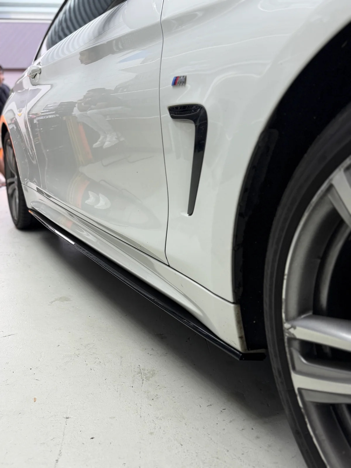 Gloss Black M Performance Side Skirts