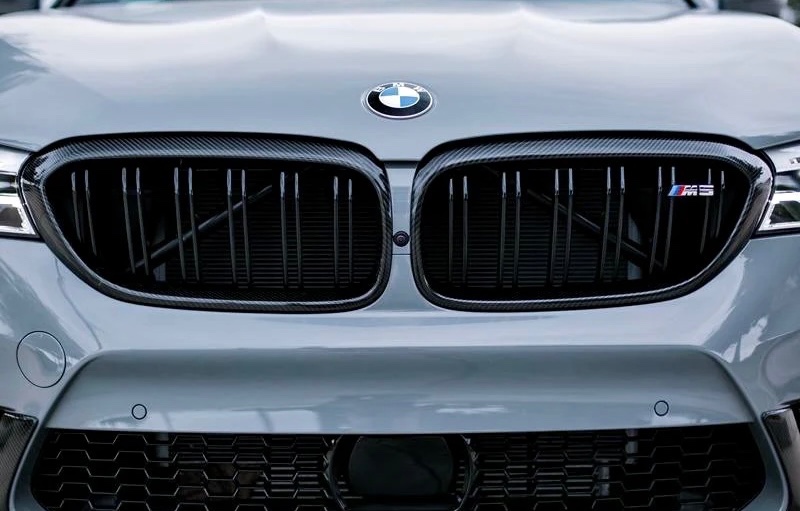 Carbon Fibre F90 Pre LCI Grilles