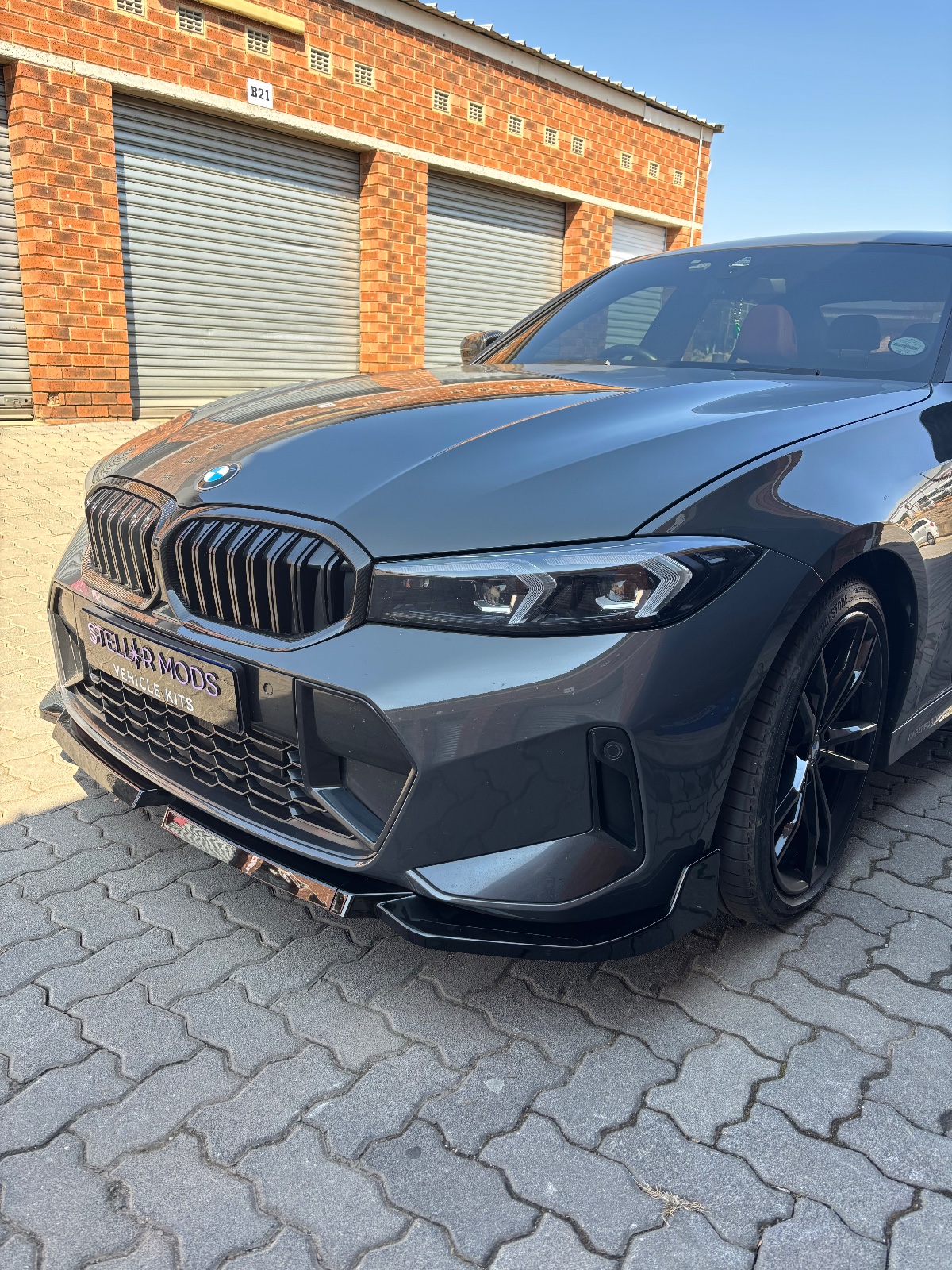 Gloss Black LCI Dual Slat Grilles