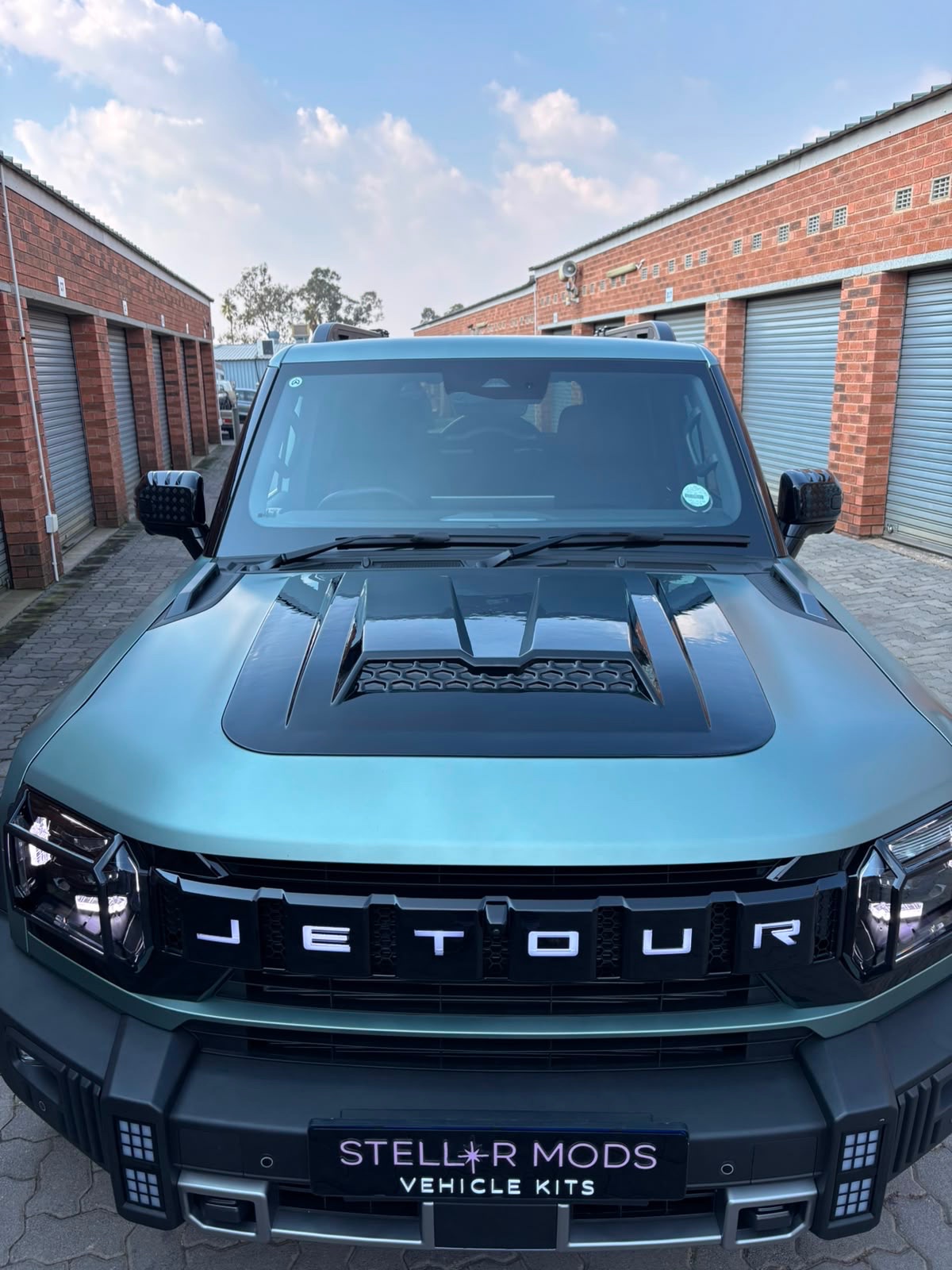 Brabus Style Bonnet Scoop